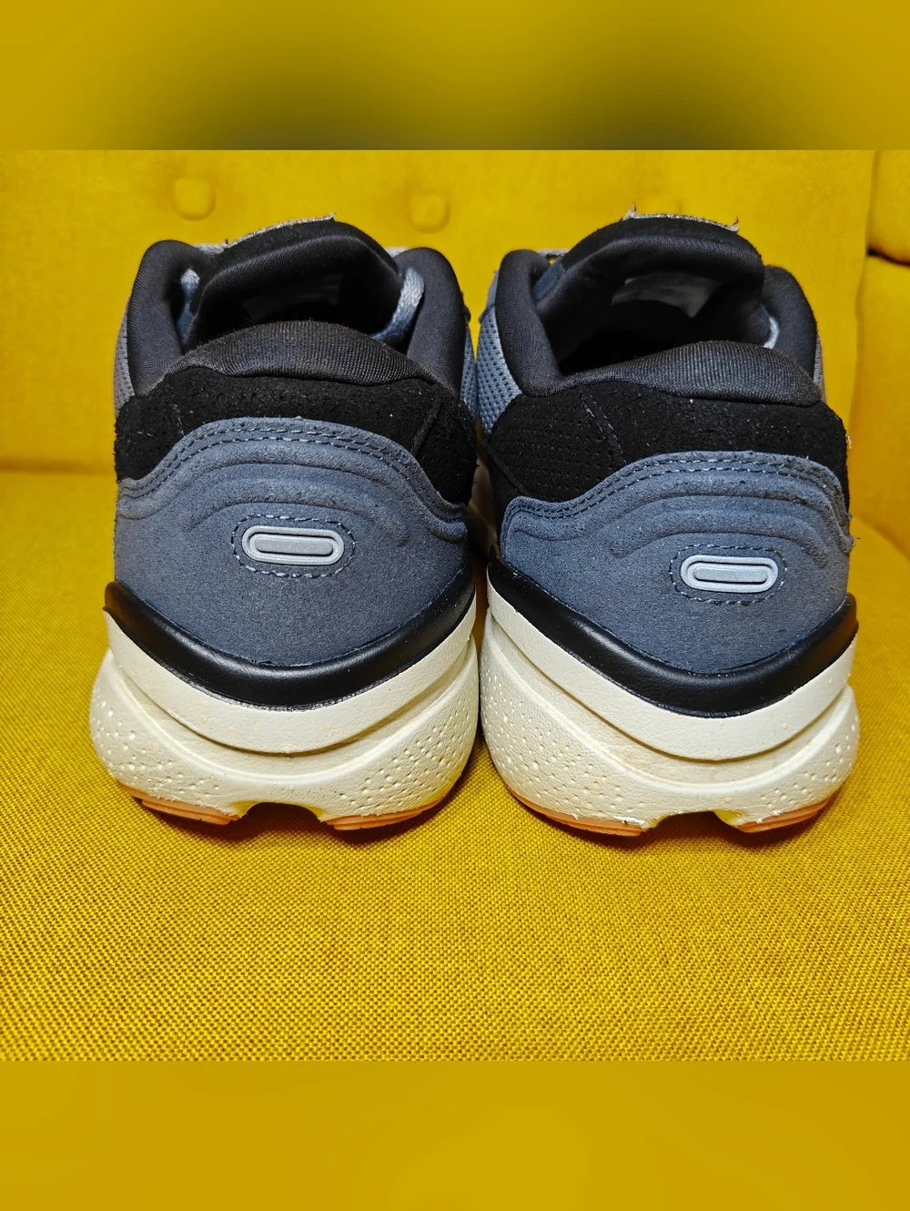 Brooks Ghost Max SE Black Primer Biscuit Athletic Running Sneaker Men's Shoe 14D - Picture 7 of 9